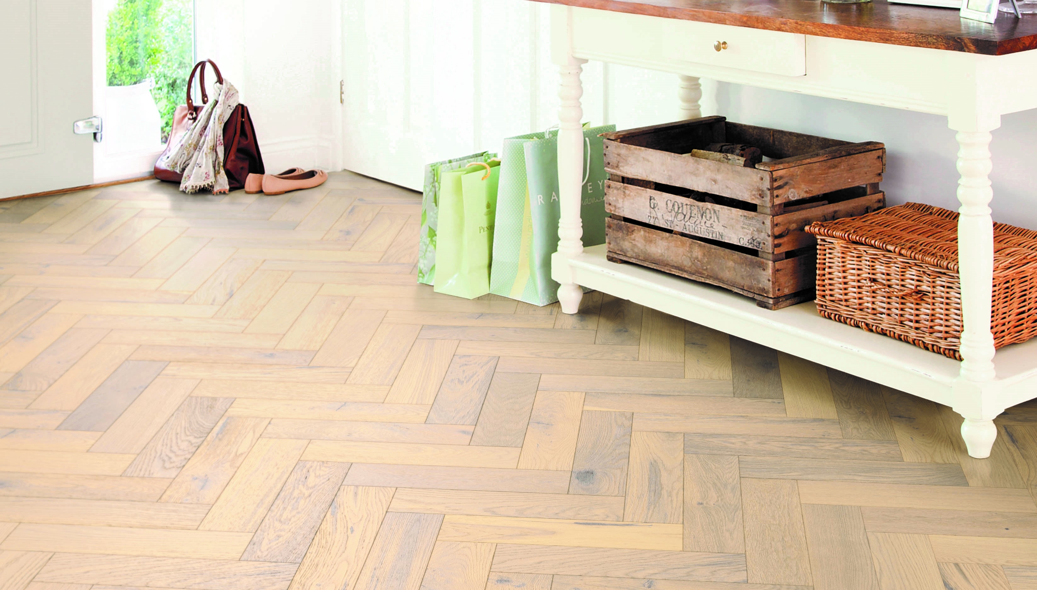 How to Lay Engineered Wood Flooring Tapi